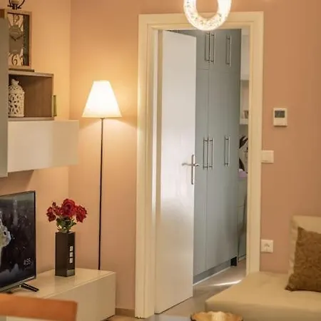 Διαμέρισμα Eva's Glamorous #mitropoleos61 *