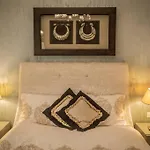 Апартаменты Eva's Glamorous #mitropoleos61