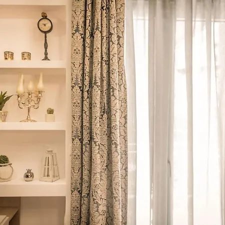 Eva's Glamorous #mitropoleos61 Апартаменты *