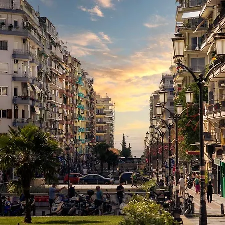 Eva's Glamorous #mitropoleos61 شقة