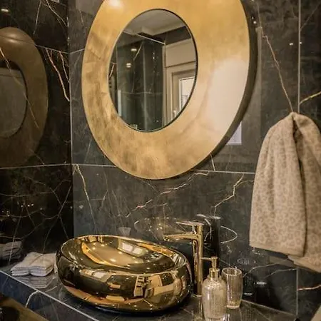 Apartmán Eva's Glamorous #mitropoleos61 *