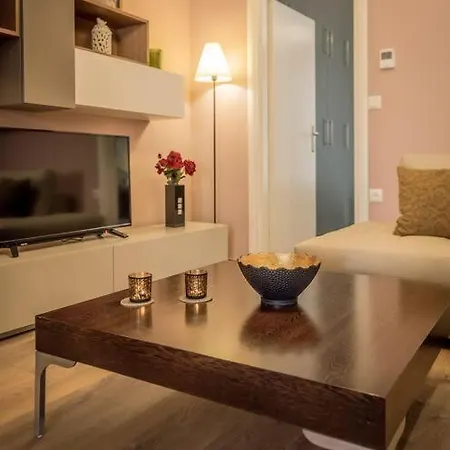 Apartmán Eva's Glamorous #mitropoleos61 Soluň